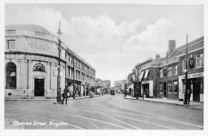 Kingston Clarence Street,street-townscape,policeman